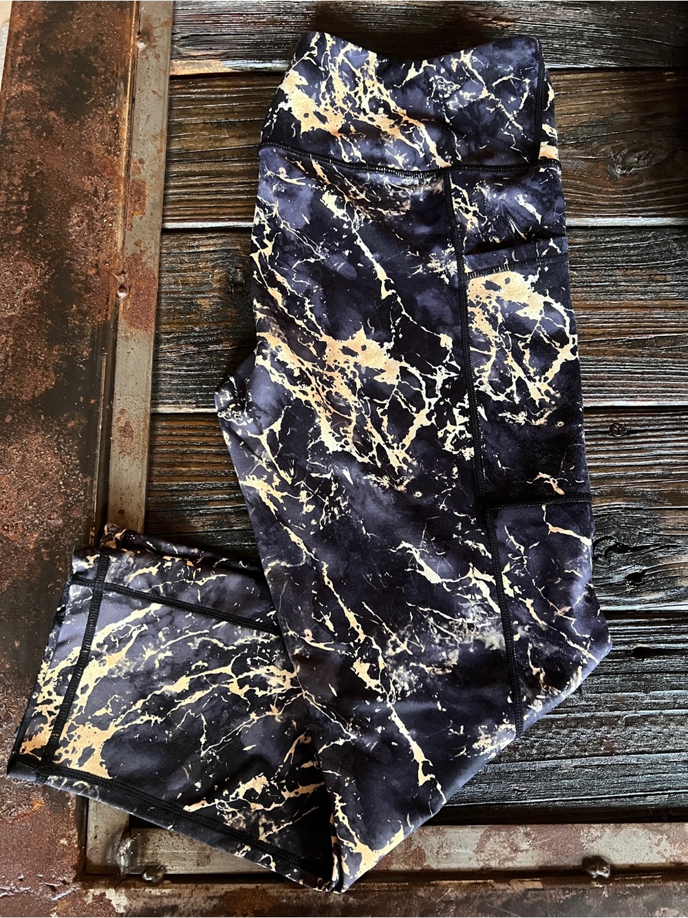 Constantly Varied Gear (CVG) Gold Marble Capri Length Large Leggings with Pocket